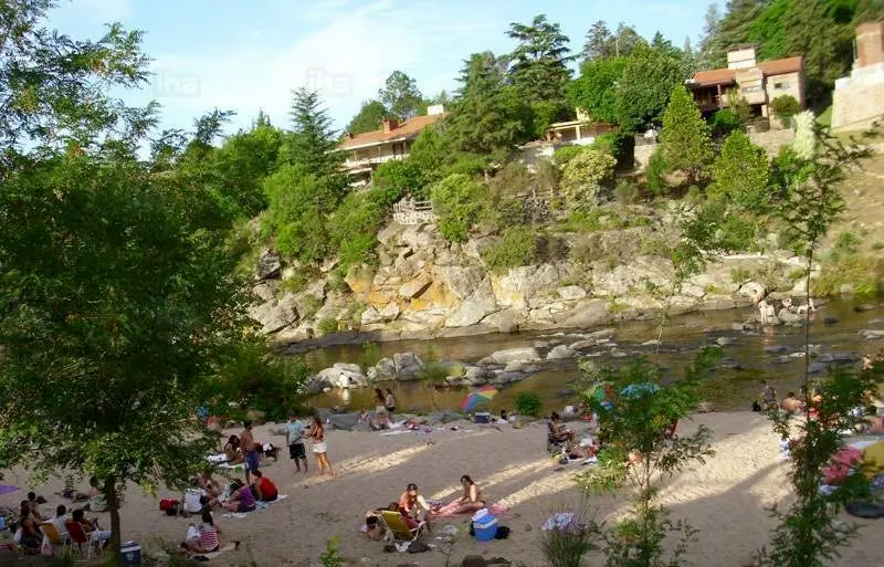 balneario icho cruz en carlos paz, rio san antonio